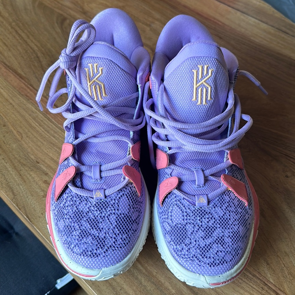 Nike Kyrie 7 ‘Daughters’ size 40 (about size 9 women’s  or 7 in men’s)